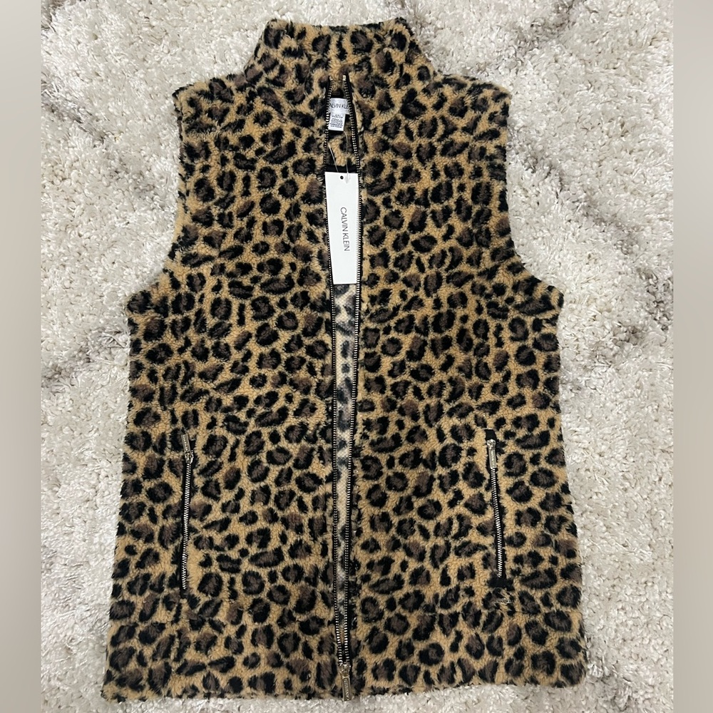 NWT Calvin Klein Cheetah 🐆 Faux Fur Vest